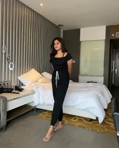 Call Girls Mundi Cash On Delivery